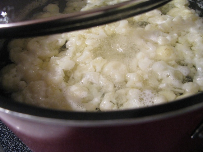 cauliflower in the sauce pot