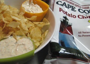 potato chips with dip