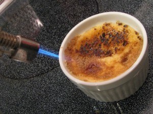 making crispy brulee with flame
